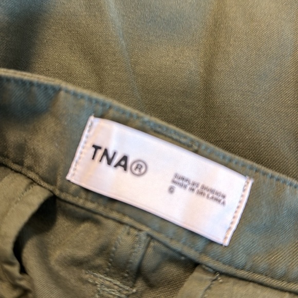 TNA skirt size 6 cargo green NWT $98 - Picture 5 of 5